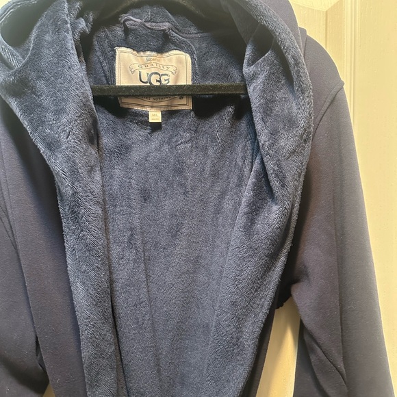 Men’s Navy UGG Robe - Picture 7 of 8